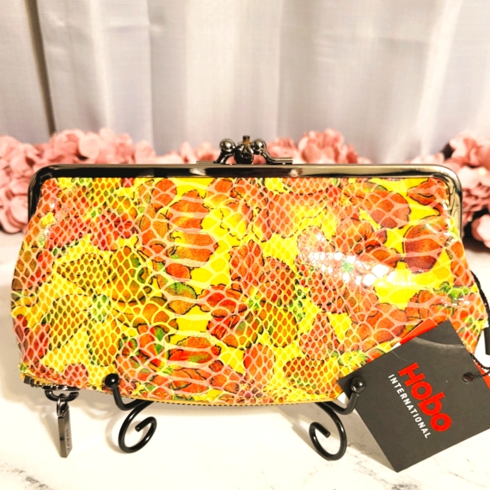 NWT HOBO RARE Int'l 'Millie' Embossed Leather Wallet/Clutch Color Sea Flower - Picture 8 of 10